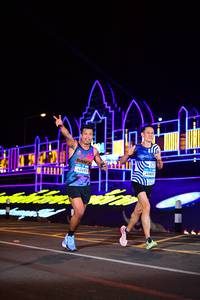 BIB: 42693, 40808
                            <button type="button" onclick="openModal(22857599)" class="btn btn-primary btn-sm float-right btn-popup" data-toggle="modal" data-target=".modal-high-quality">
                        <i class="fas fa-shopping-cart"></i> Add to Cart
                    </button>
                                            <button type="button" onclick="isThisMe(22857599, true)" class="btn btn-success btn-sm float-right btn-popup btn-isme hidden" data-toggle="tooltip" data-placement="bottom" title="นี่คือรูปของคุณใช่ไหม คลิกที่นี่เพื่อเอาเข้าอัลบั้ม">
                        <i class="fas fa-plus"></i> Add to album
                    </button>
                    <button type="button" onclick="isThisMe(22857599, false)" class="btn btn-warning btn-sm float-right btn-popup btn-isnotme hidden">
                        <i class="fas fa-ban"></i> Remove from album
                    </button>